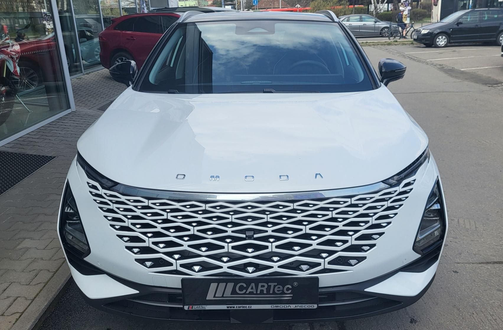 Omoda 5, PREMIUM 1,6 TGDI - fotka 5