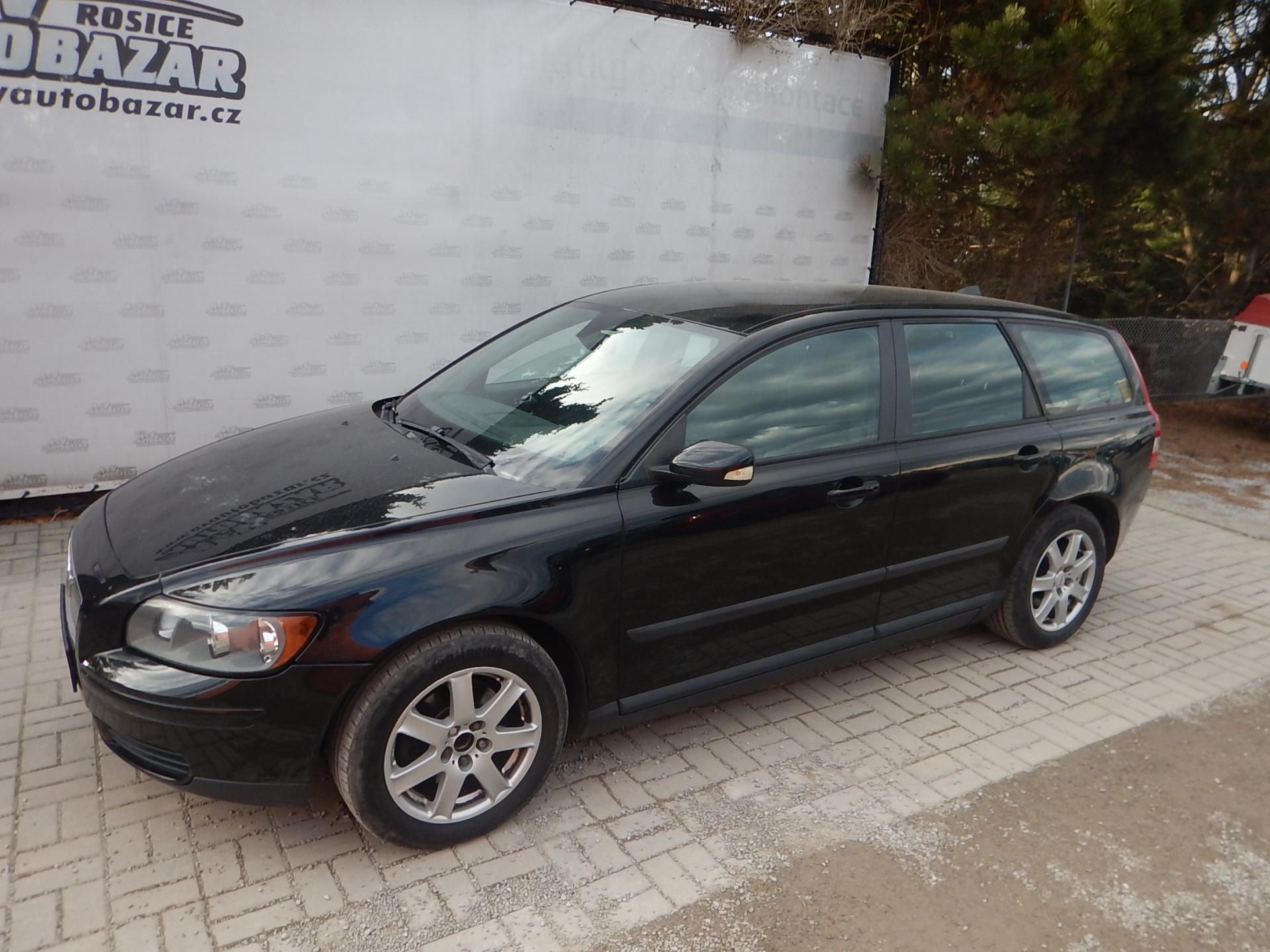 Volvo V50, 2.0d 100 kw - fotka 2