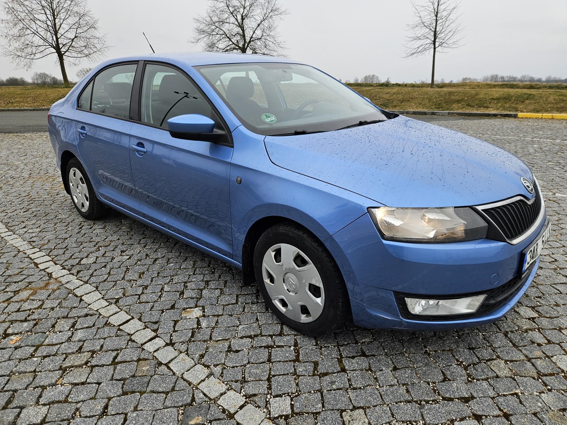 Škoda Rapid, 1.6Tdi 77kw, SPLÁTKY - fotka 4