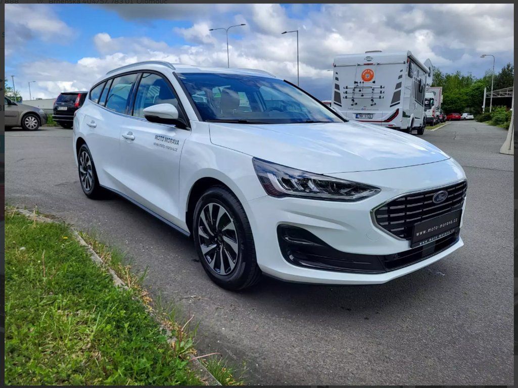Ford Focus, Kombi 1,0 Ecoboost Titanium - fotka 4