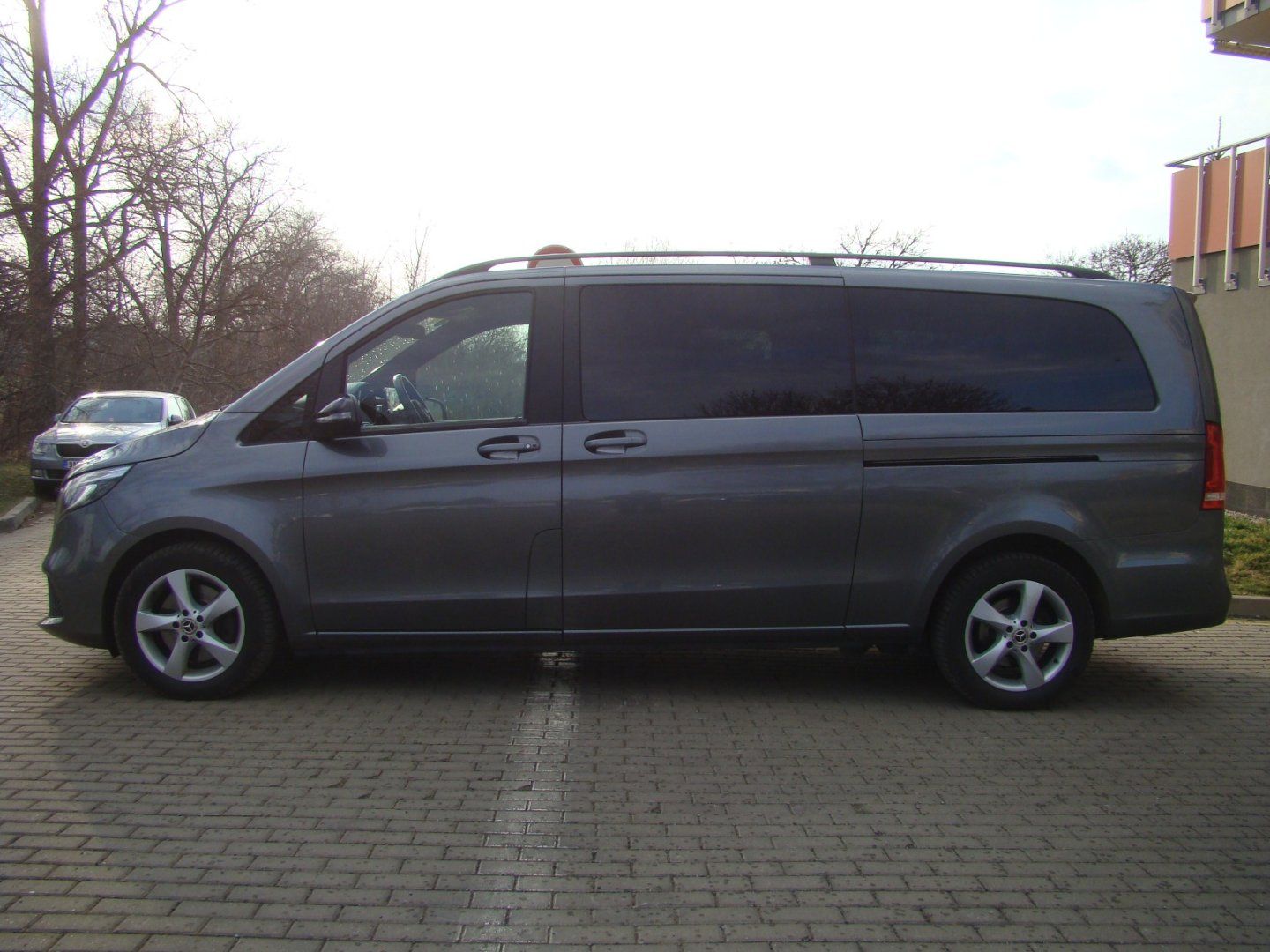 Mercedes-Benz Třídy V, 300 CDi EXTRA LONG 7 MÍST - fotka 6