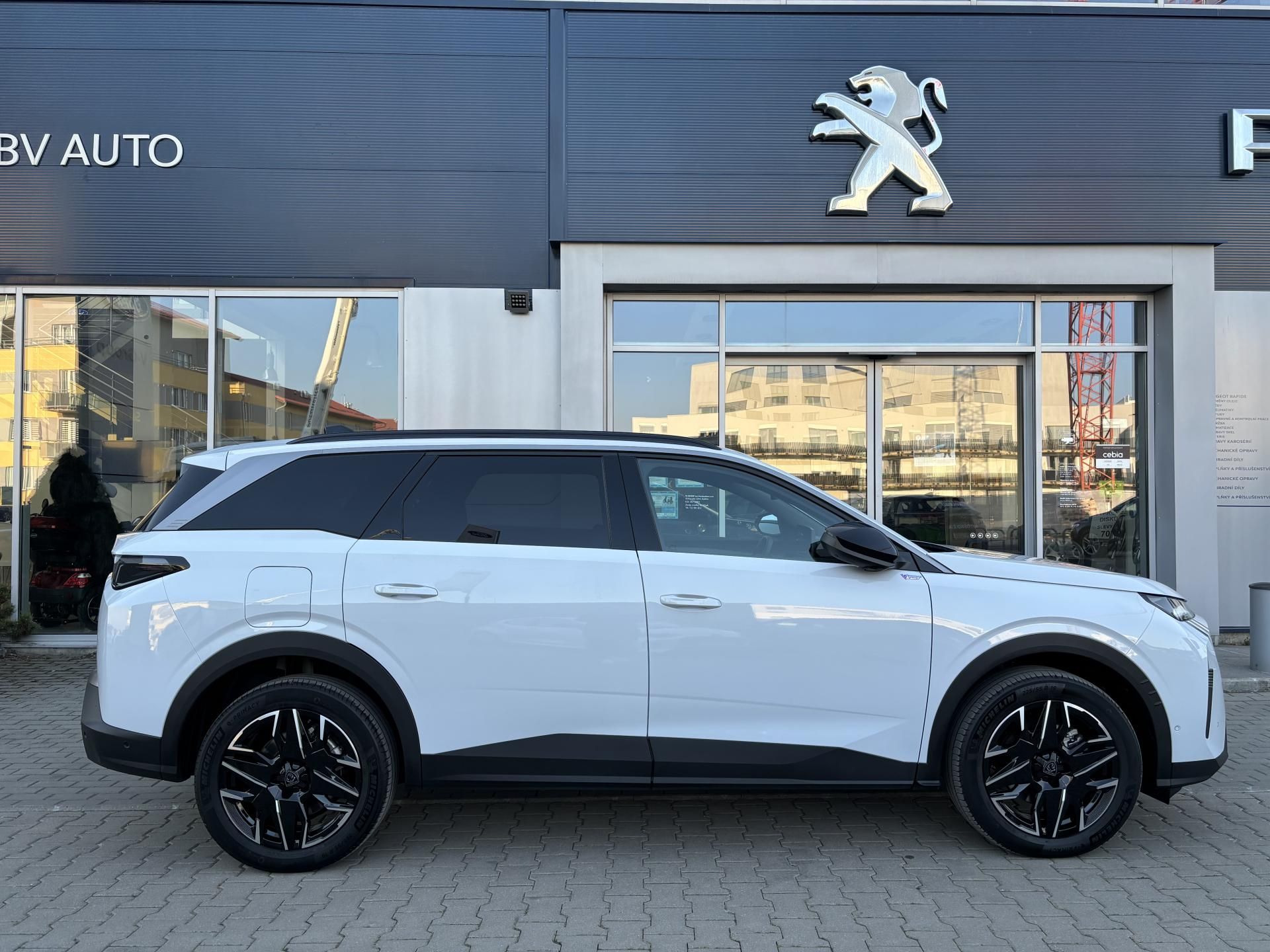 Peugeot 5008, Allure, navíc výbava za 127tis - fotka 5