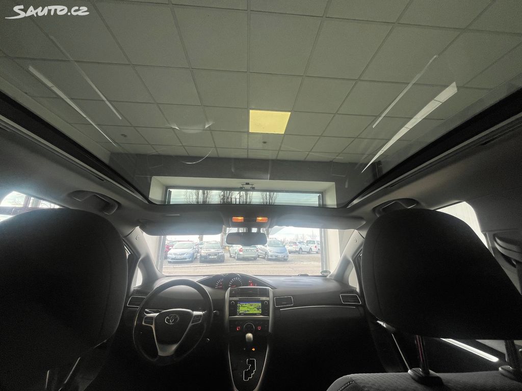 Toyota Verso, fotka 23