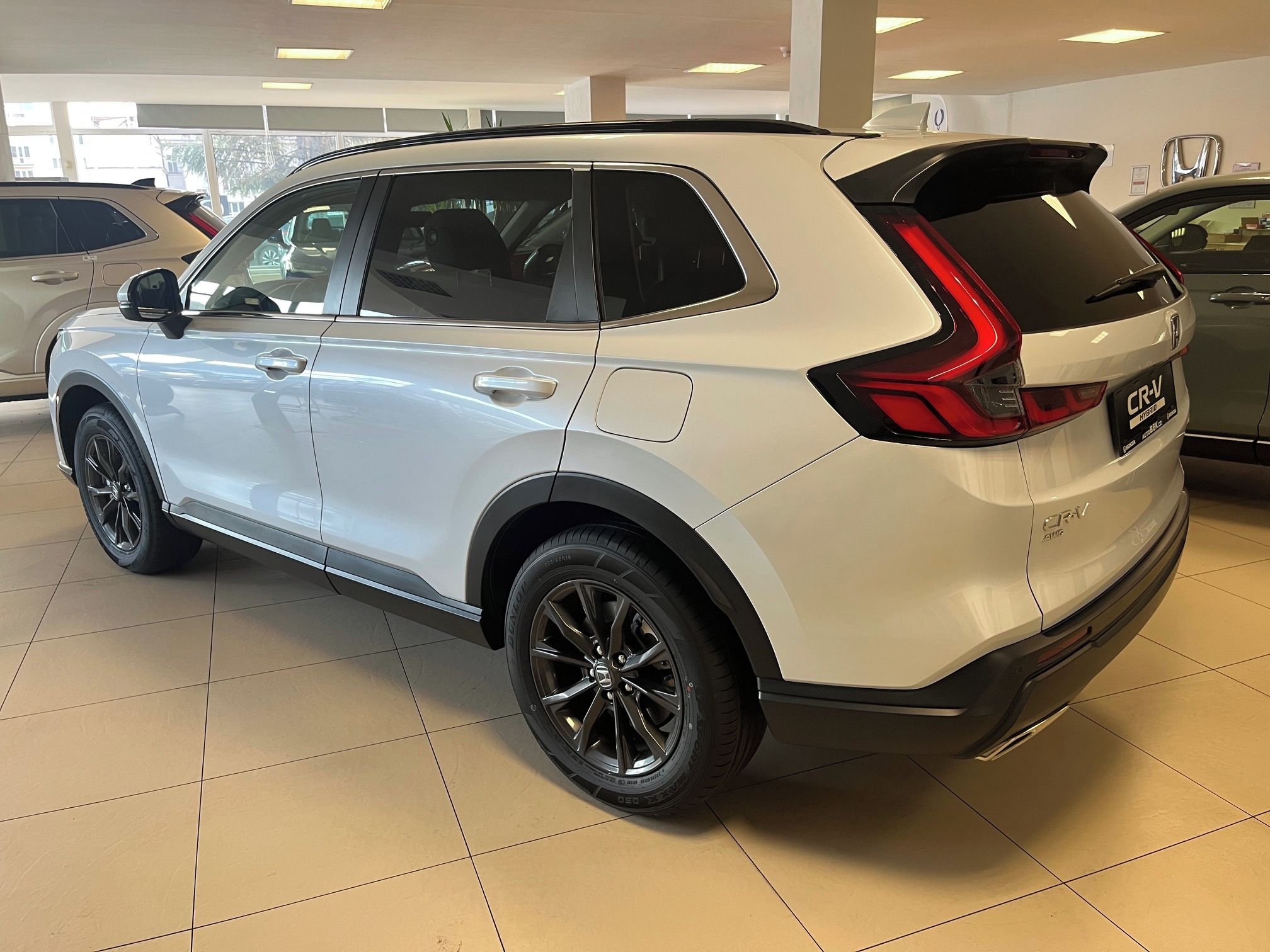 Honda CR-V, 2,0 e:HEV Elegance AWD Diamond - fotka 3