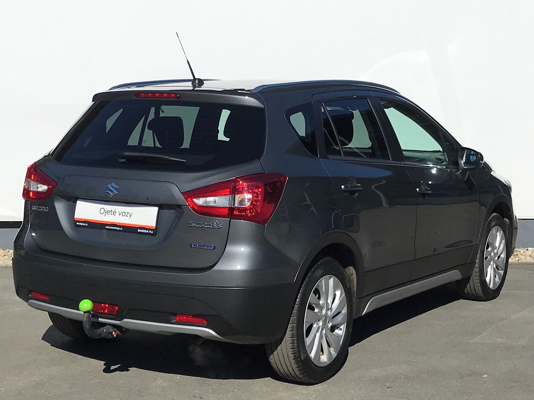 Suzuki SX4 S-Cross, 1,4 95KW Hybrid+TAŽNÉ - fotka 2