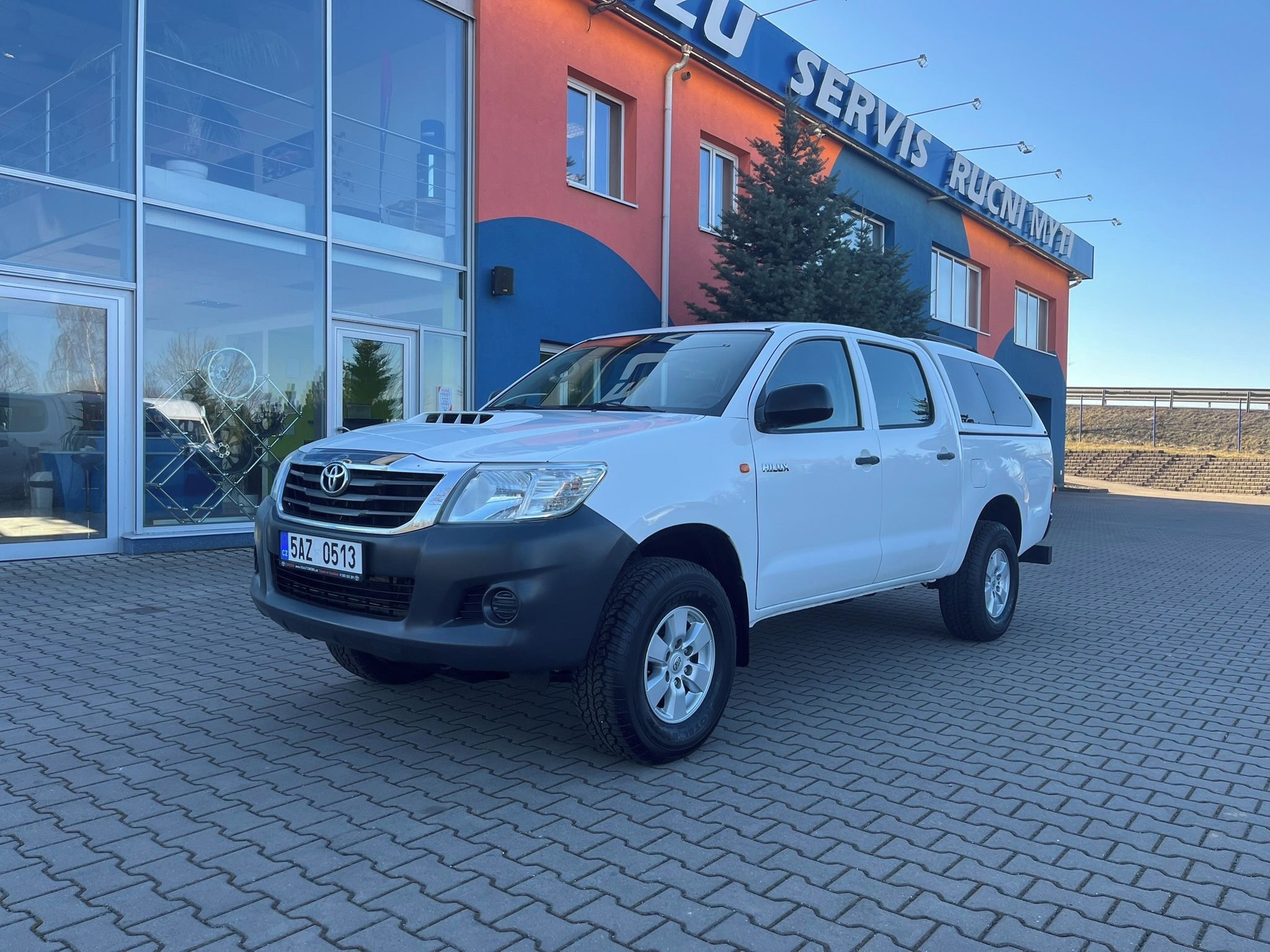 Toyota Hilux, 2,5 D-4D, 4WD, 2 sady KOL
