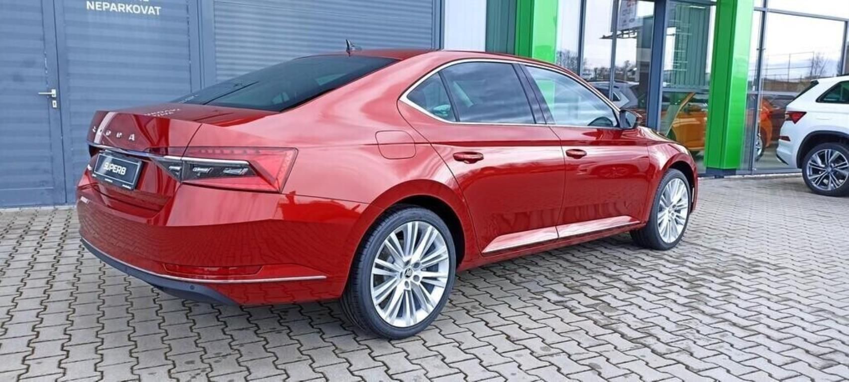 Škoda Superb, Style 2,0 TDI 147 kW - fotka 4