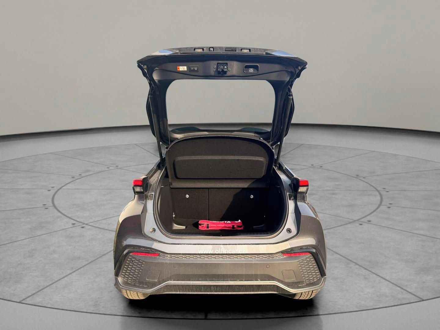 Toyota C-HR, C-HR GR SPORT 2.0 HEV 135kW - fotka 5