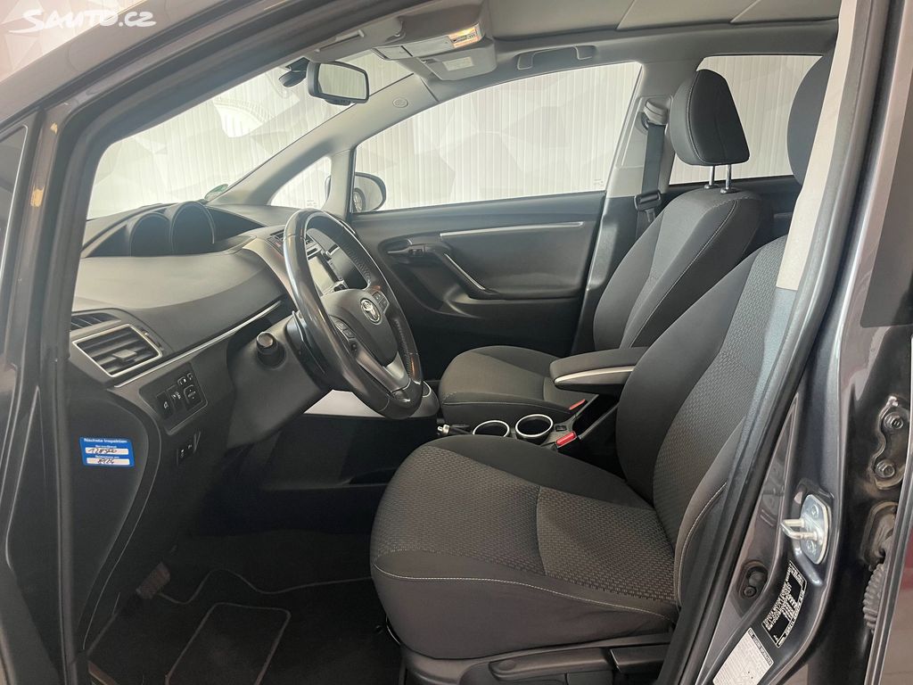 Toyota Verso, fotka 10