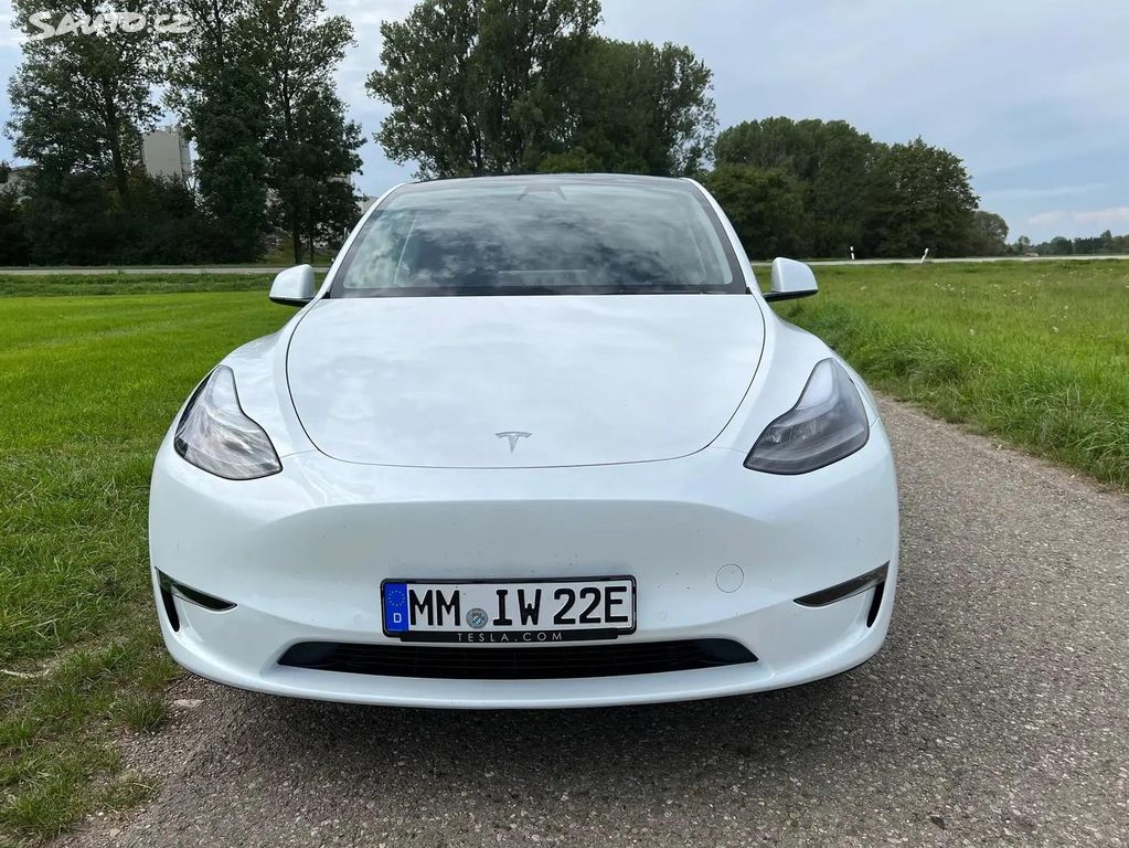 Tesla Model Y Long Range Dual Motor AWD | Sauto.cz