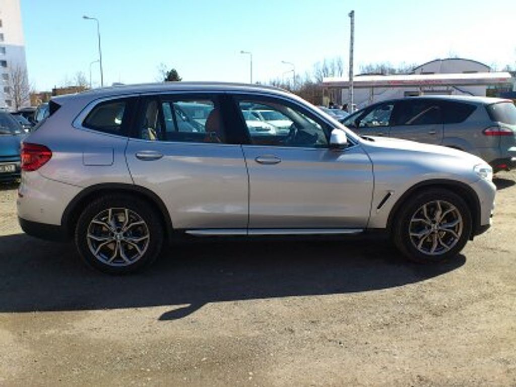 BMW X3, 2,0i xDrive Turbo 135kW - fotka 6