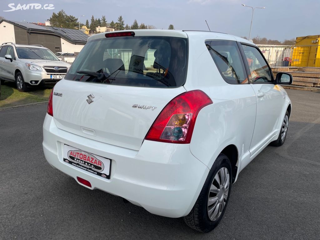 Suzuki Swift, 1,3 68 kW,SERVISKA