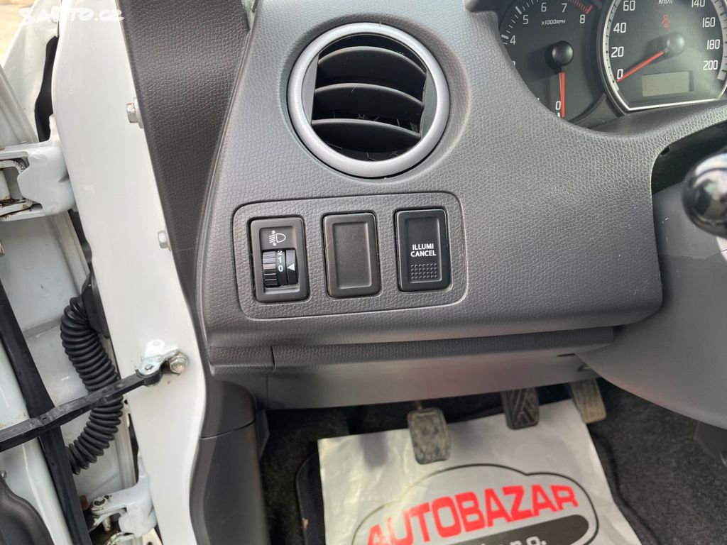Suzuki Swift, 1,3 68 kW,SERVISKA