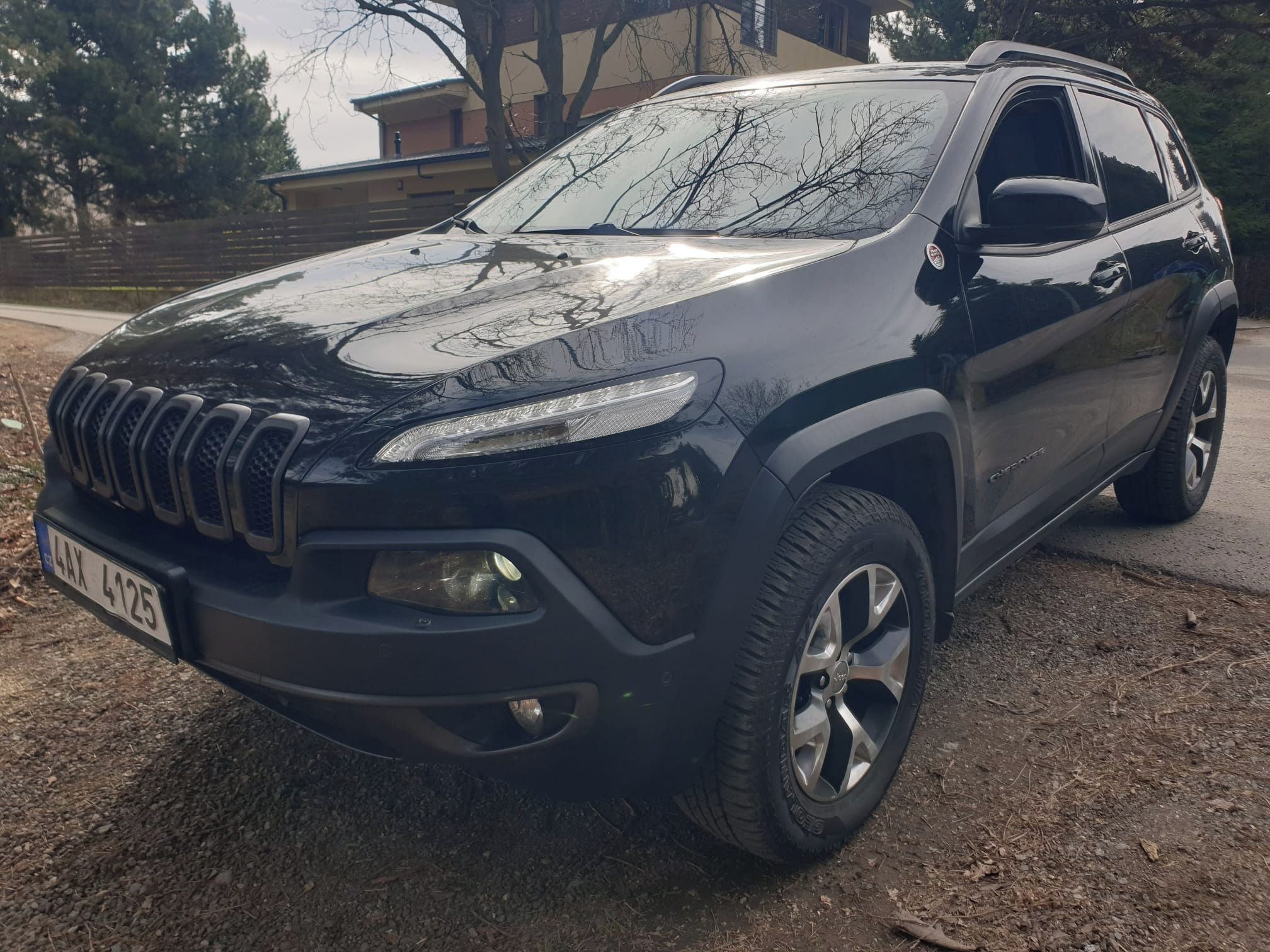 Jeep Cherokee, NA SPLÁTKY VŠEM BEZ REGISTRU - fotka 3