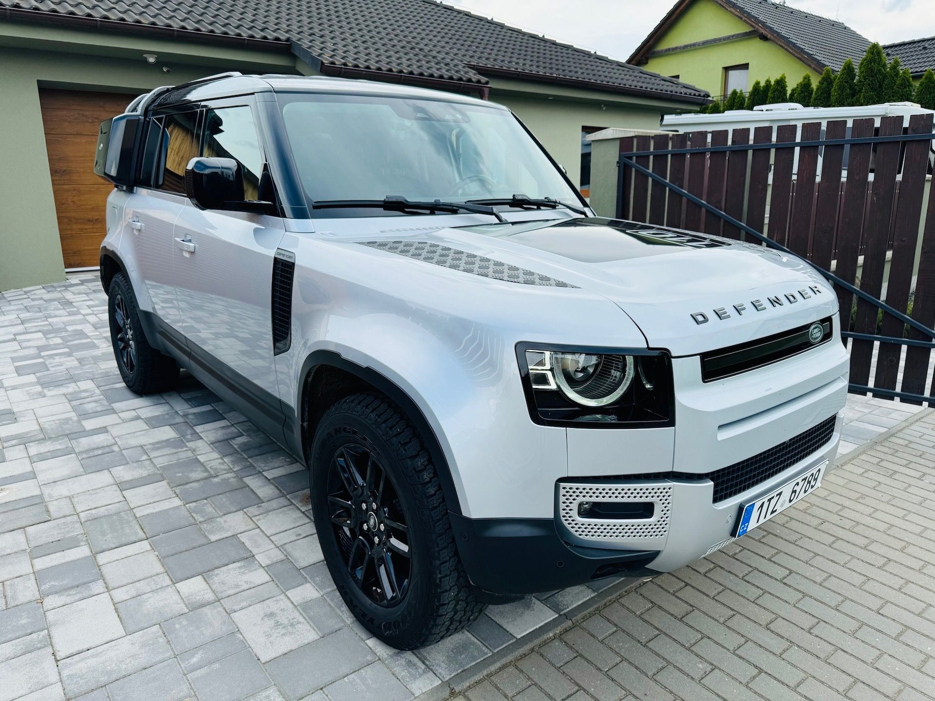 Land Rover Defender, 110 3.0 V6 převzetí úvěru s 0%