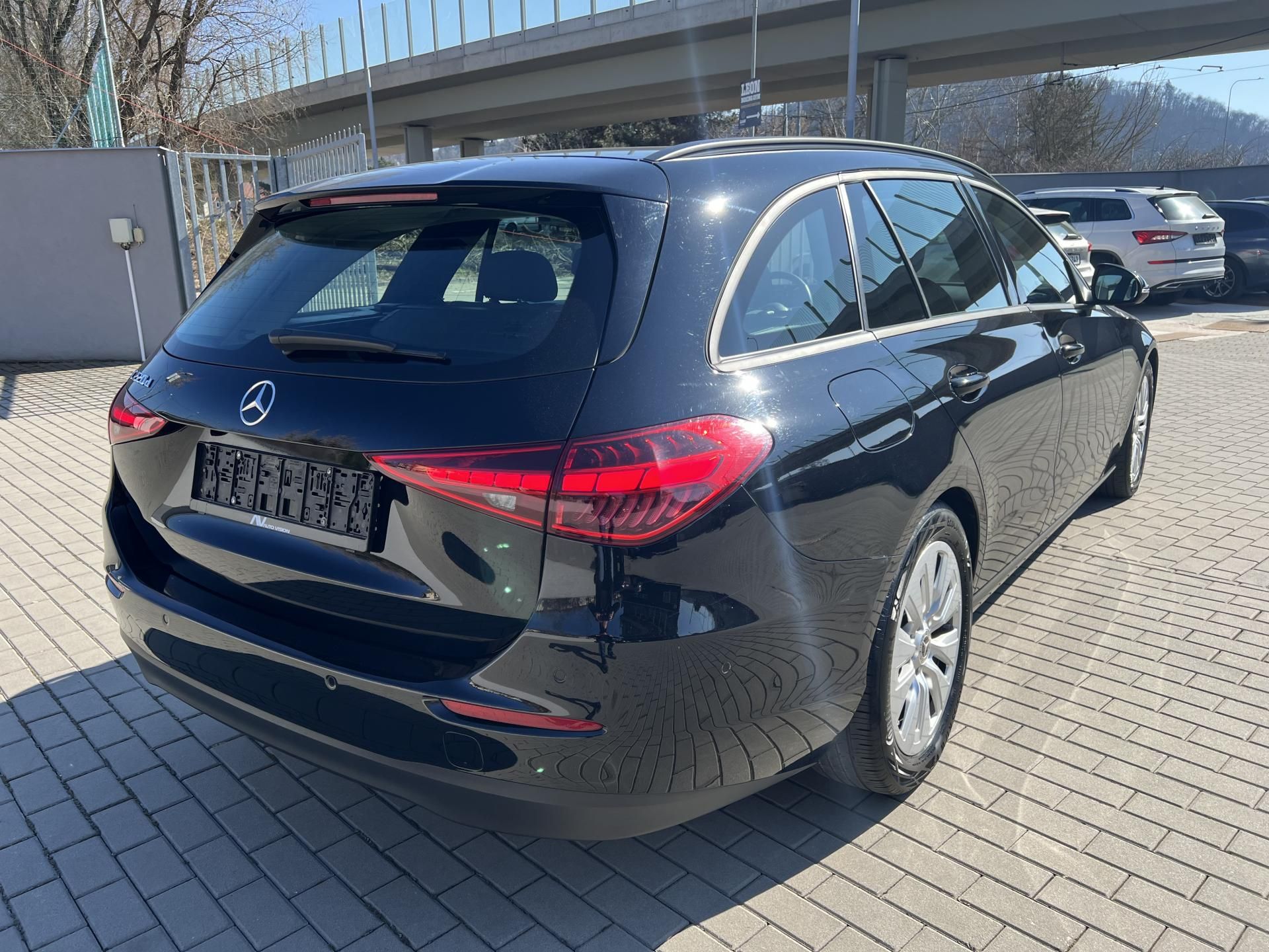 Mercedes-Benz Třídy C, 220d T Mild led kamera ACC - fotka 4