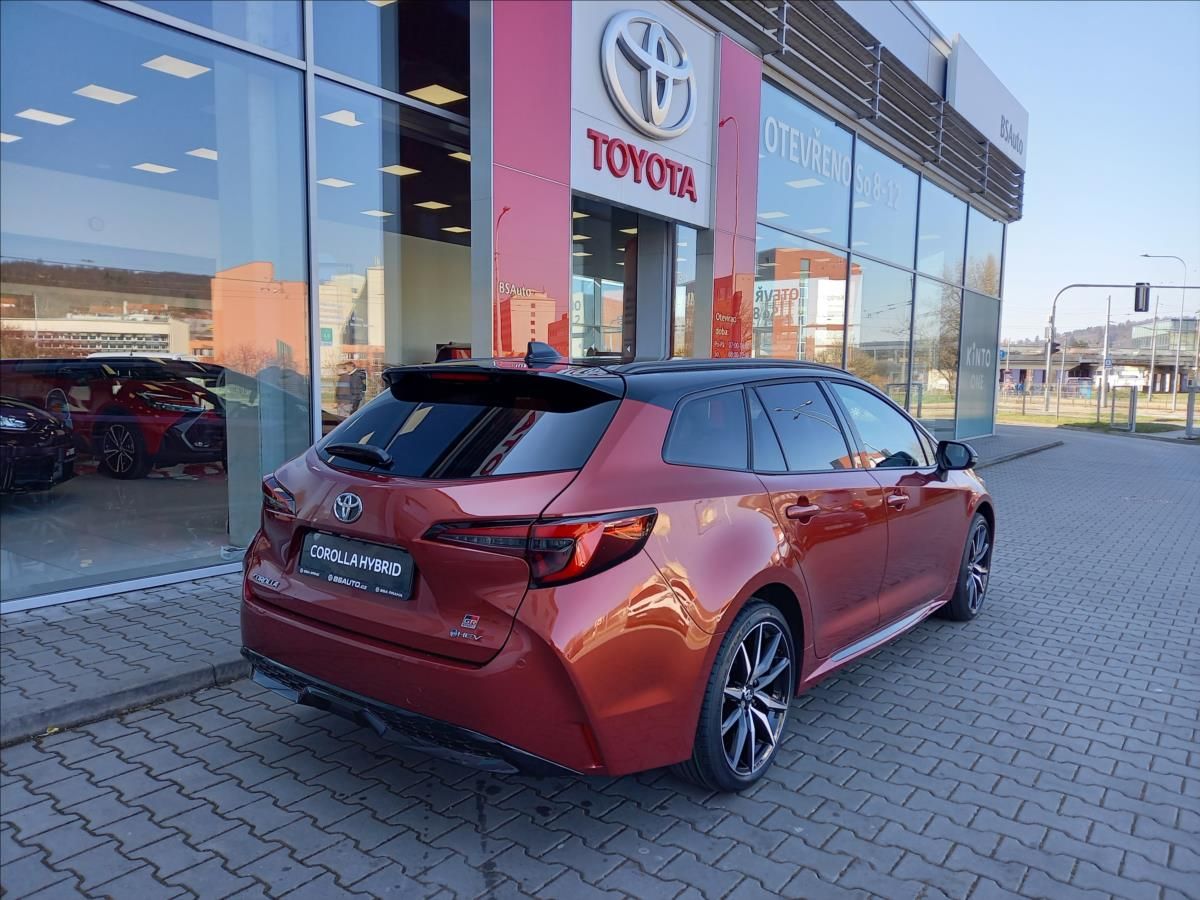 Toyota Corolla, 2,0 GR Sport - fotka 4