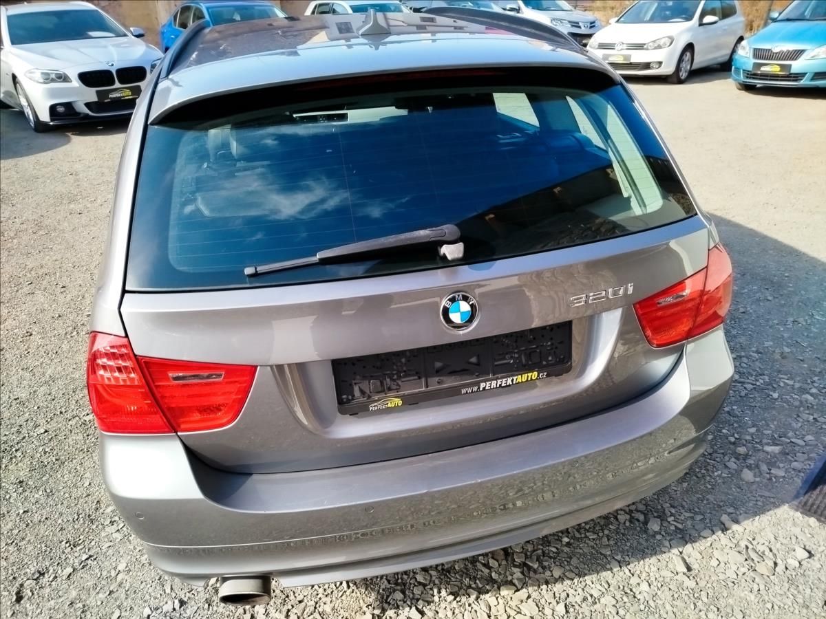 BMW Řada 3, 2,0 320i 125kW, NAVI, Automat - fotka 5