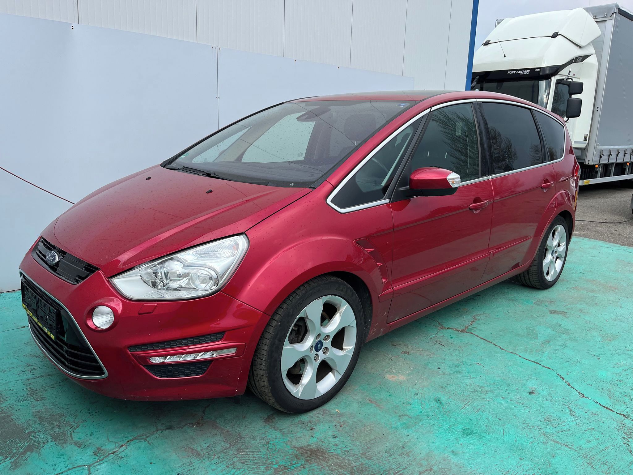 Ford S-MAX, 2.0, 176kW, Automat, 7míst - fotka 3