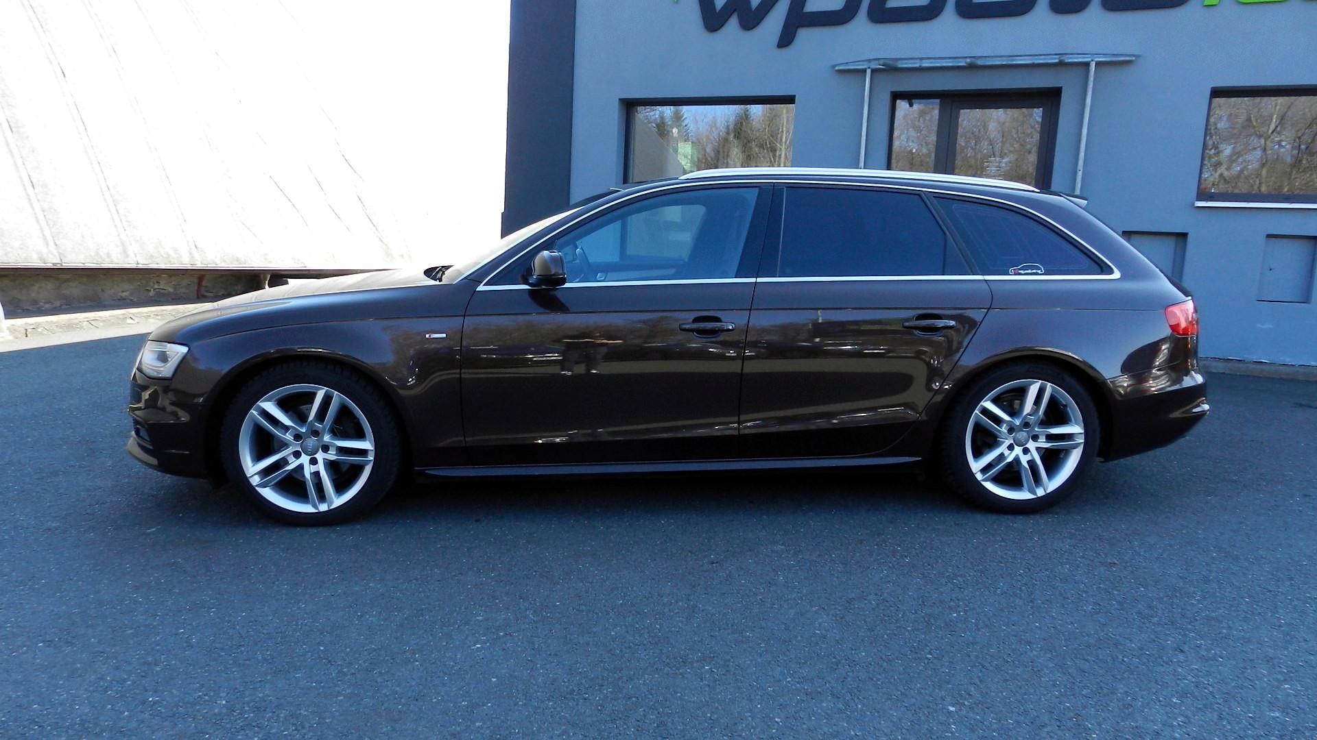 Audi A4, 2.0 TDi 110 kW QUATTRO S-LINE - fotka 2