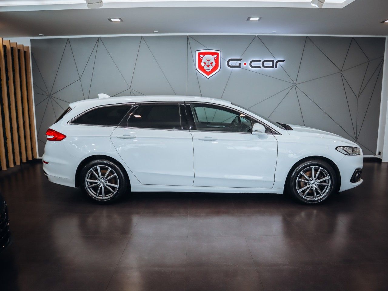 Ford Mondeo, 2.0 TDCi Titanium 140kW - fotka 4