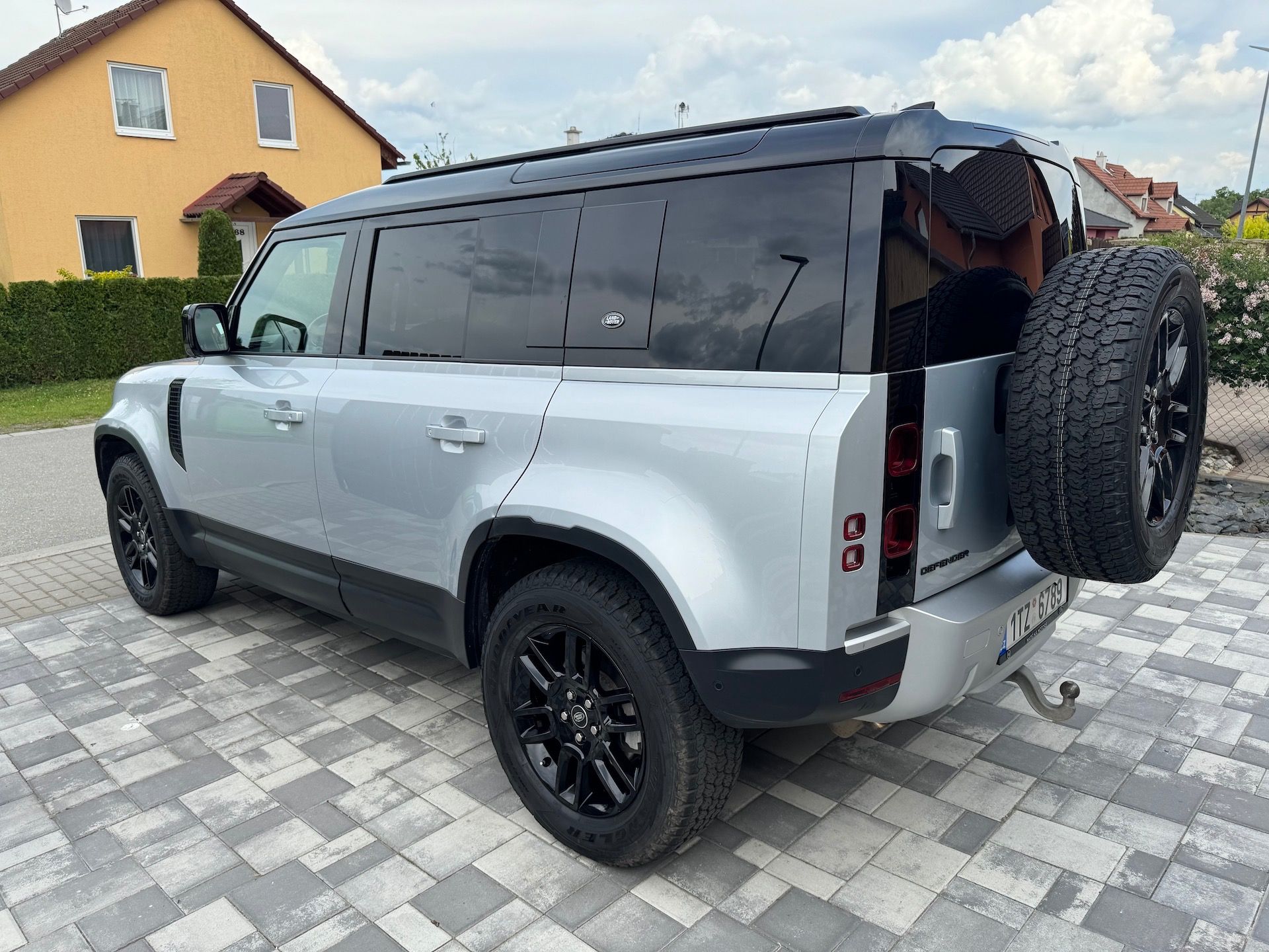Land Rover Defender, 110 3.0 V6 převzetí úvěru s 0% - fotka 4
