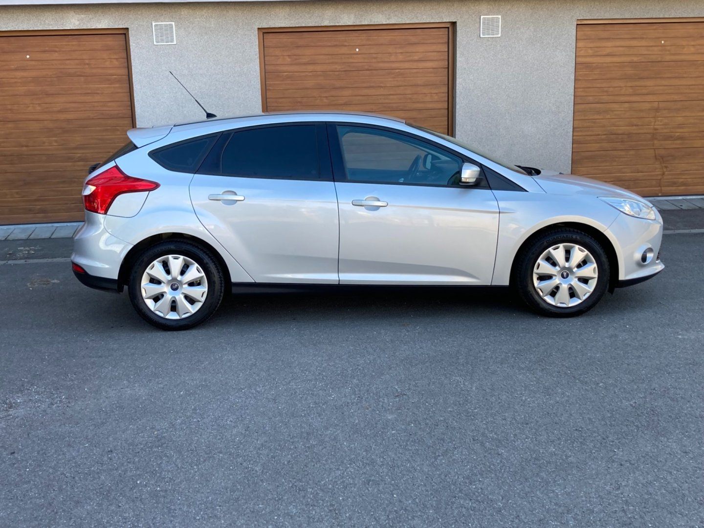 Ford Focus, 1,6 Ti-VCT 92kW senzory,digi k - fotka 2