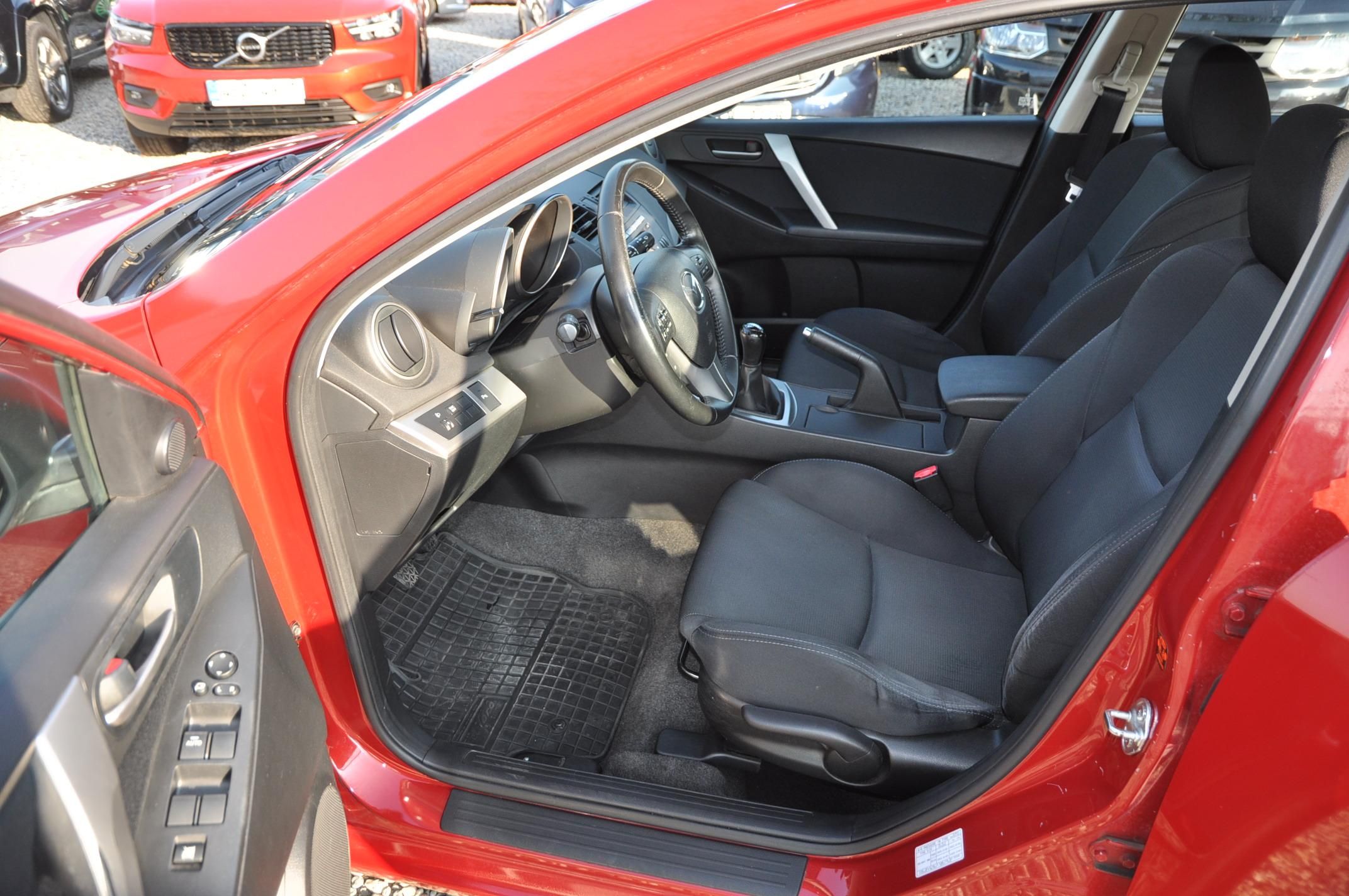Mazda 3, 1.6D 85kW - fotka 6
