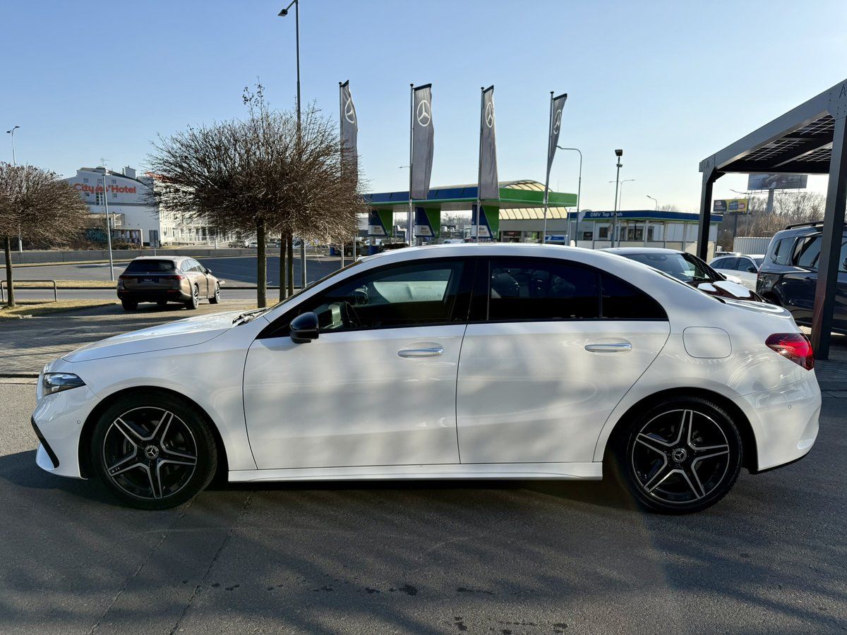 Mercedes-Benz Třídy A, 180 sedan - FACELIFT - fotka 6