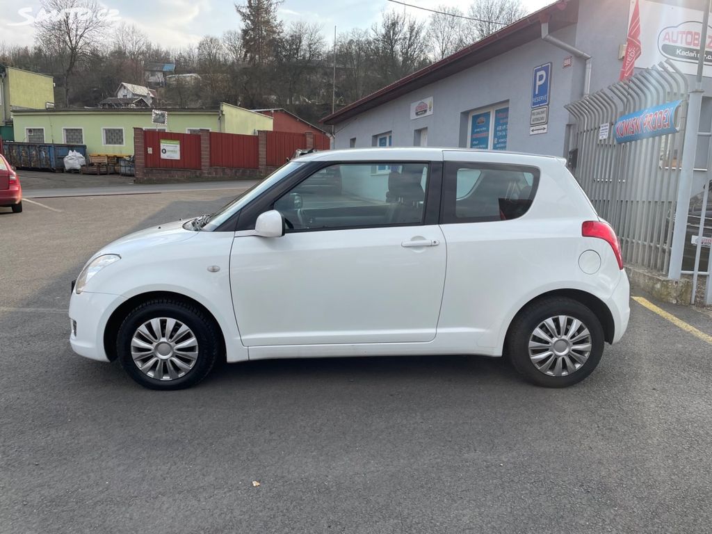 Suzuki Swift, 1,3 68 kW,SERVISKA