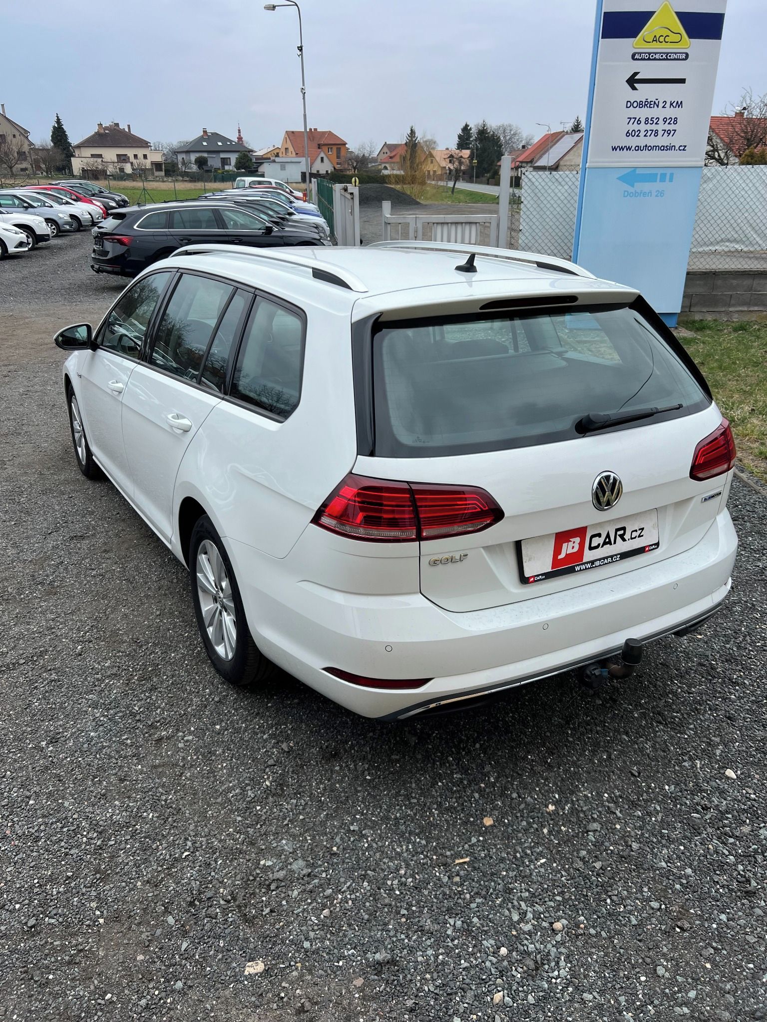 Volkswagen Golf, 1.5 TSI DSG NAVI TAŽNÉ 1.M DPH - fotka 5