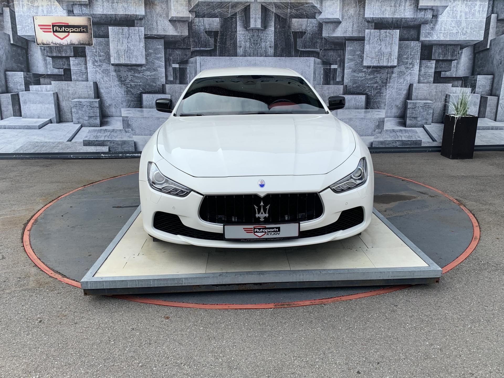 Maserati Ghibli, S Q4, 3.0, 302 KW - fotka 2