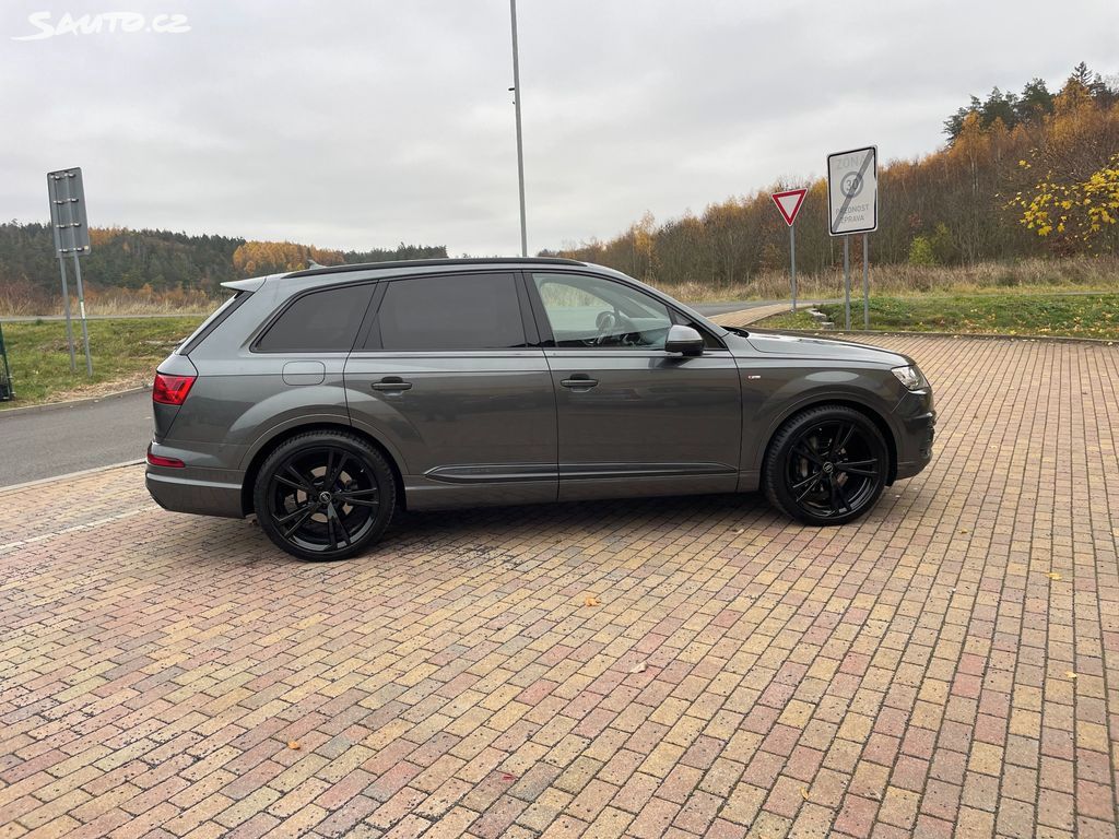 Audi Q7, 50 TDI 210kW S-LINE ALU R22 - fotka 6