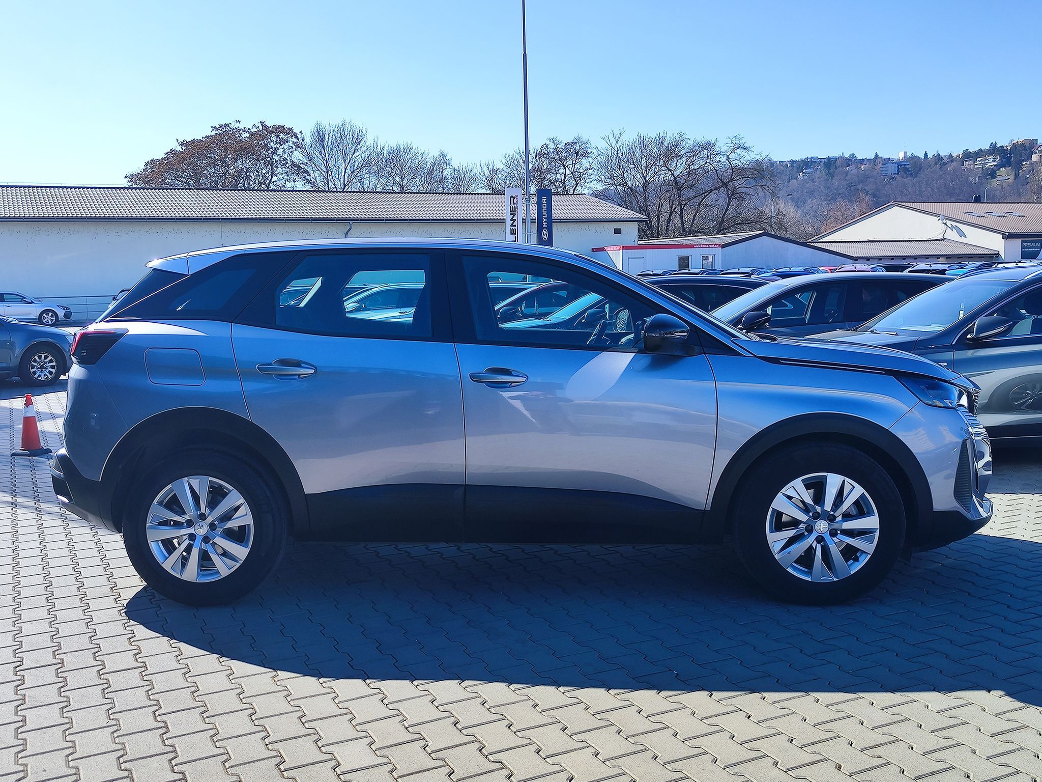 Peugeot 3008, 1.2 Pure tech/96kW ACTIVE PACK - fotka 4