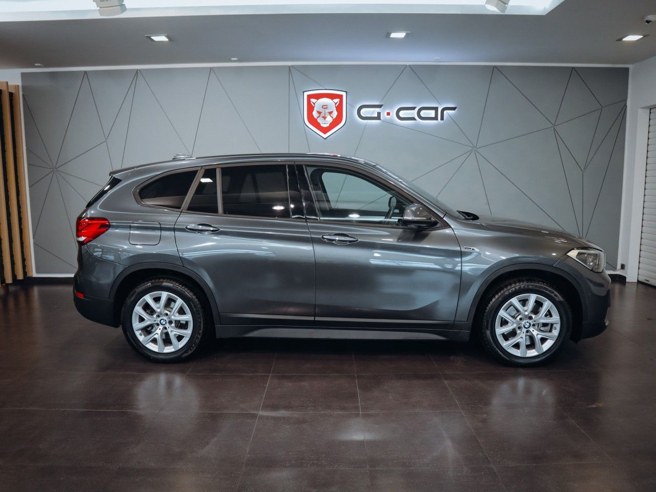 BMW X1, xDrive25e LED Navi - fotka 4