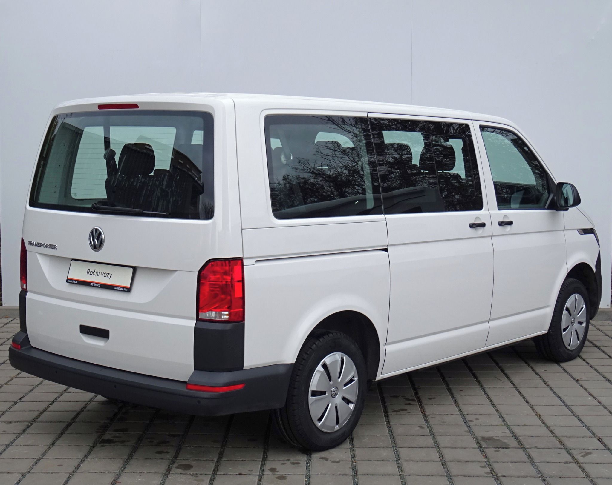 Volkswagen Transporter, T6 2,0TDI/110 kW 9 Míst - fotka 2