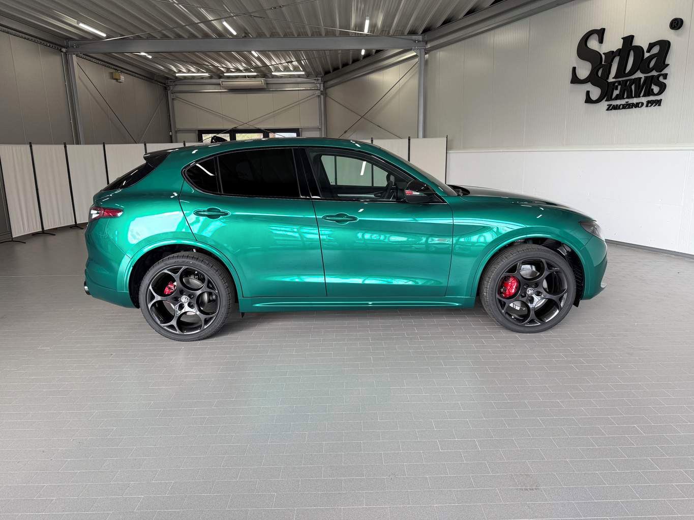 Alfa Romeo Stelvio, 2.0 Turbo 280k Q4 TRIBUTO ITAL - fotka 5