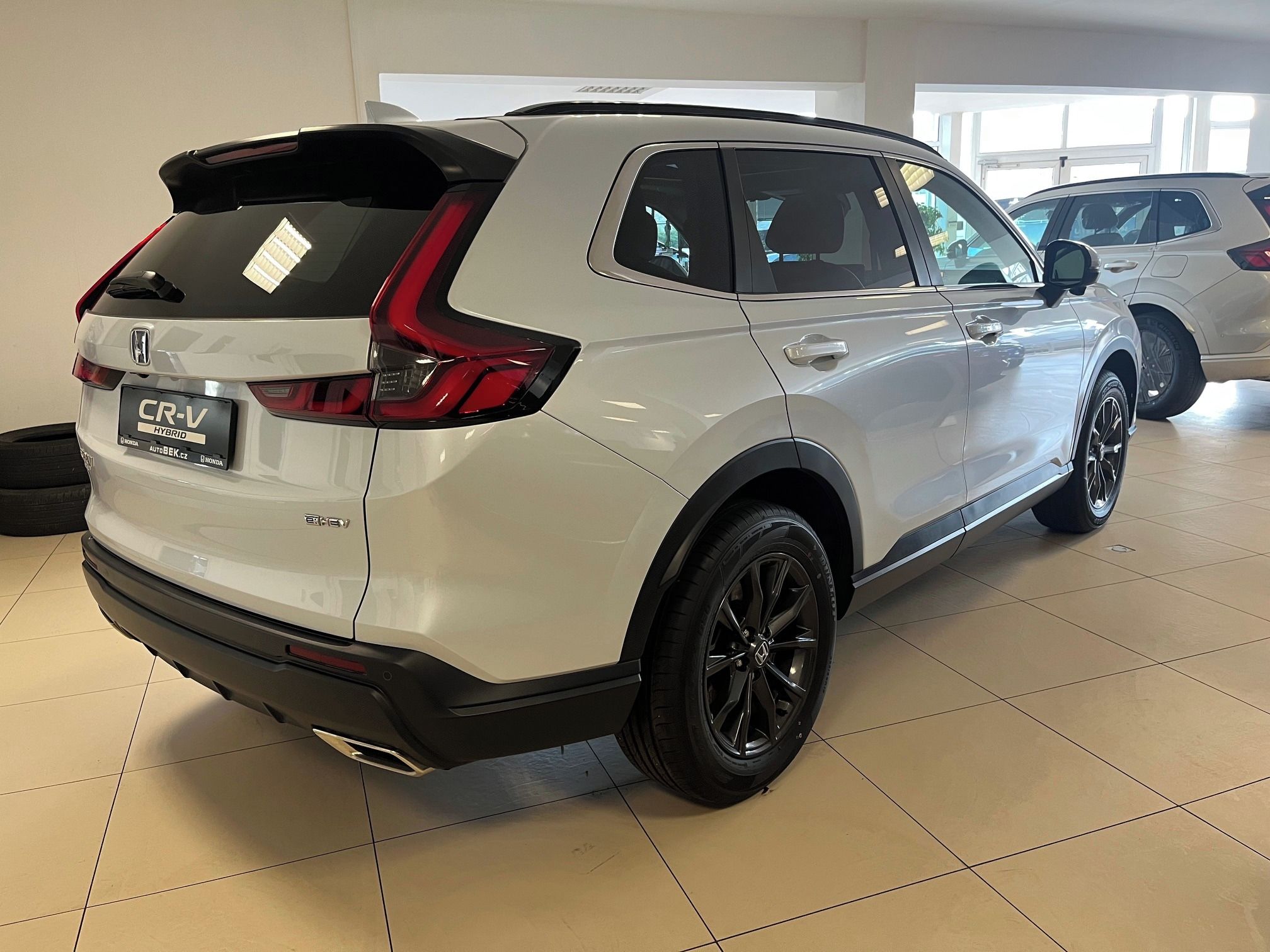 Honda CR-V, 2,0 e:HEV Elegance AWD Diamond - fotka 5