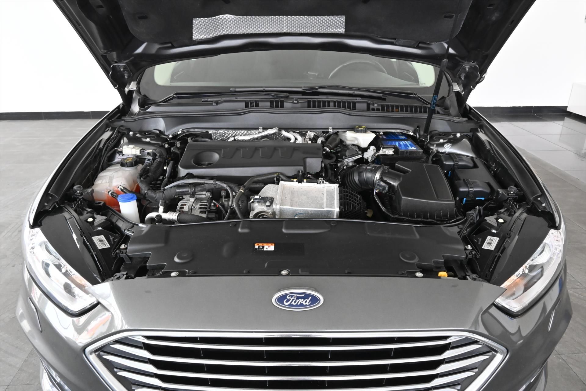 Ford Mondeo, 2,0 EcoBlue 140 kW TITANIUM AT - fotka 5