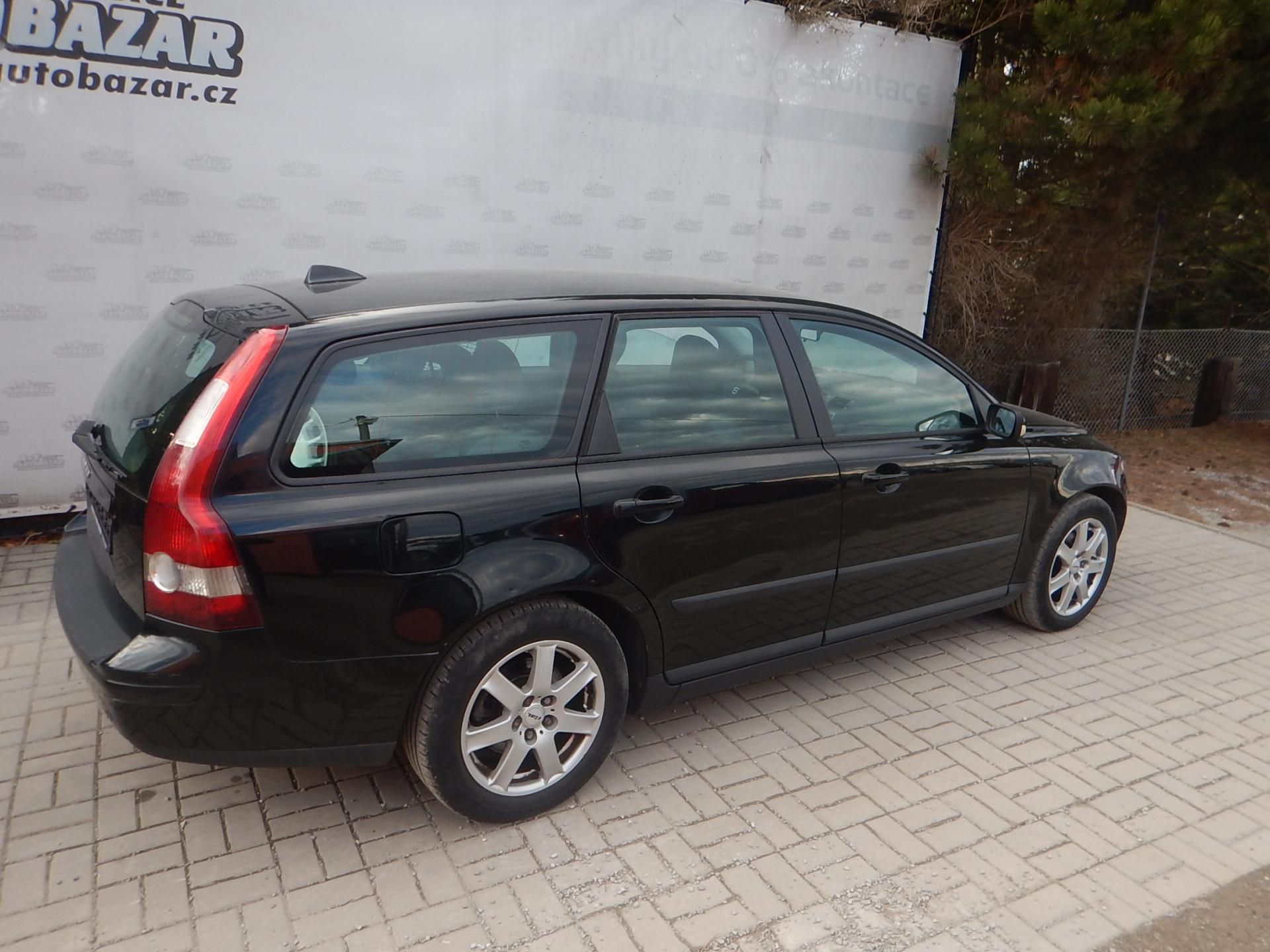 Volvo V50, 2.0d 100 kw - fotka 6