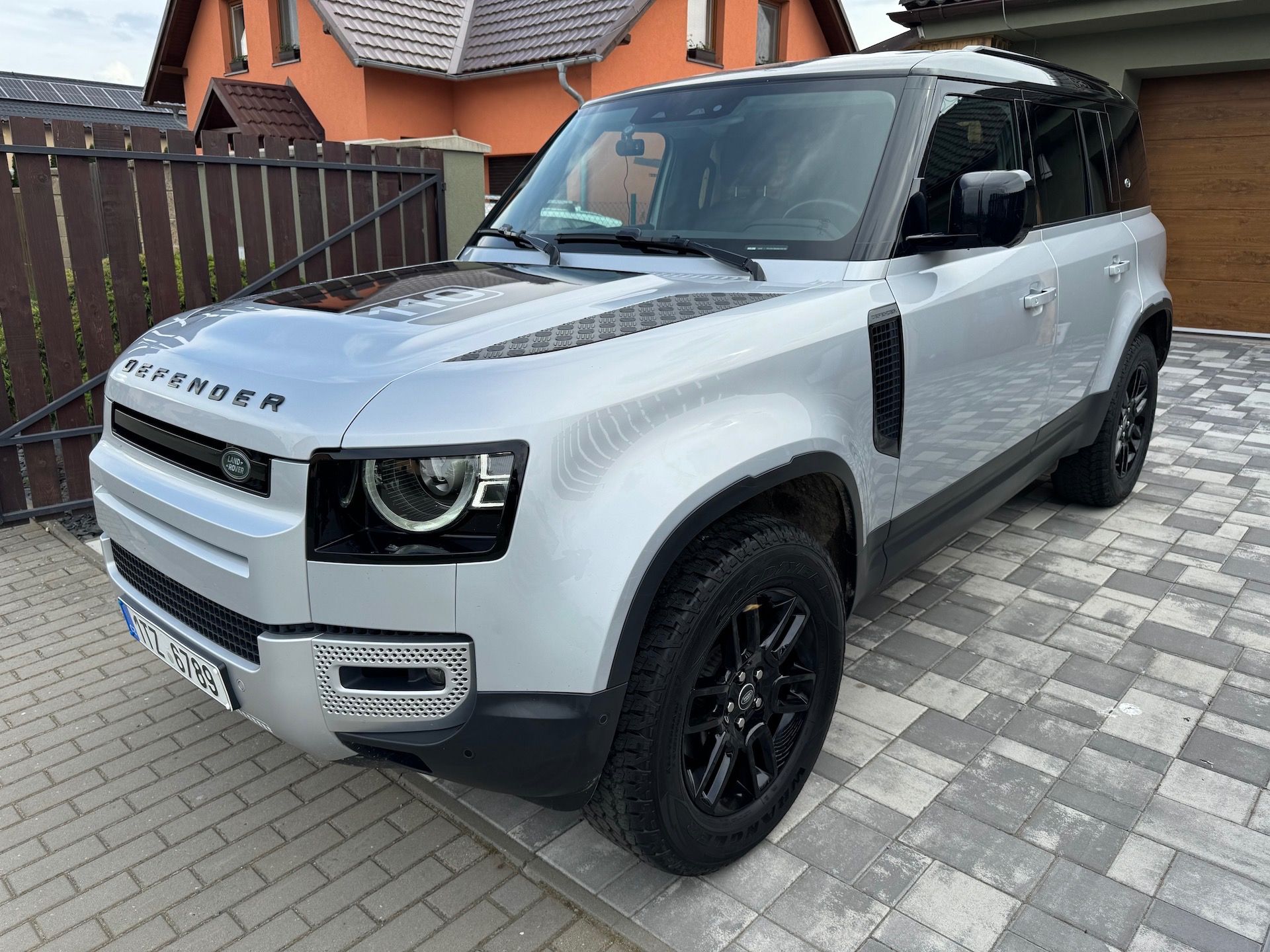 Land Rover Defender, 110 3.0 V6 převzetí úvěru s 0% - fotka 6