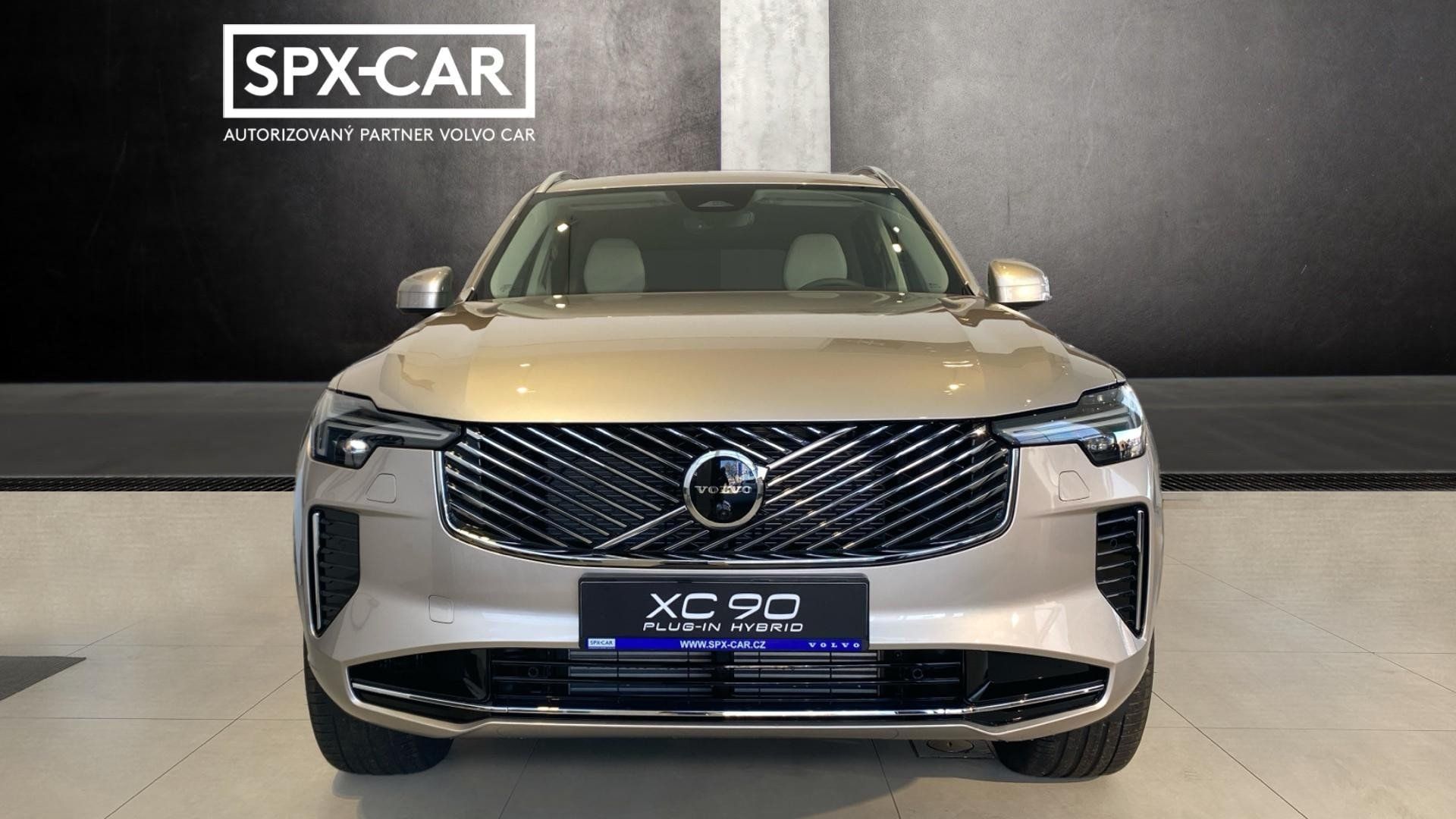 Volvo XC90, PLUS BRIGHT, B5 AWD, 184+10 kW - fotka 2