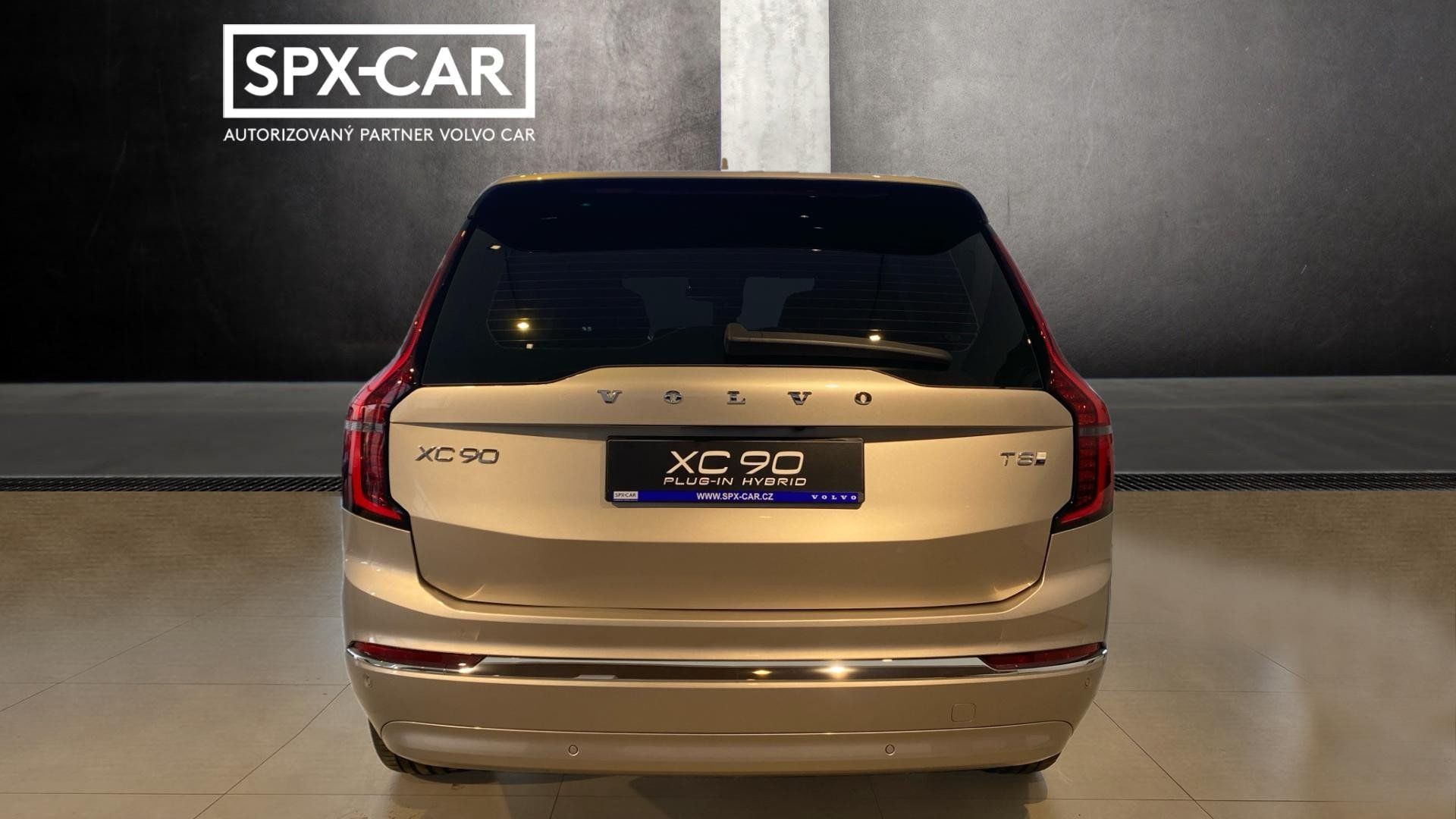 Volvo XC90, PLUS BRIGHT, B5 AWD, 184+10 kW - fotka 5