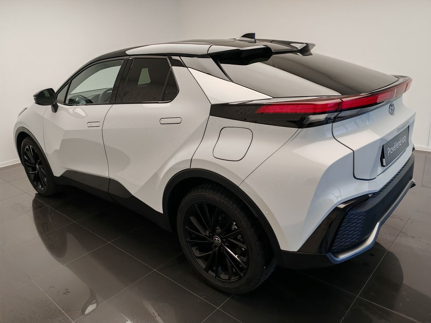 Toyota C-HR, 2.0 PHEV 4x2 GR SPORT - fotka 6