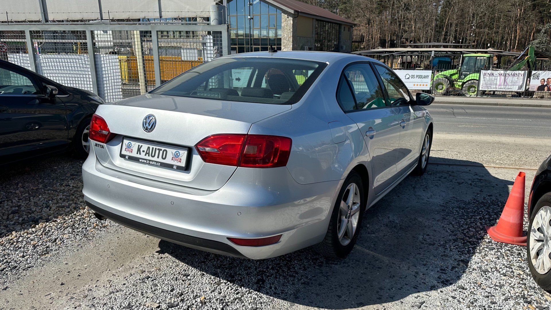 Volkswagen Jetta, 1.2TSi 77kW *ALU*PDC*Klima* - fotka 4