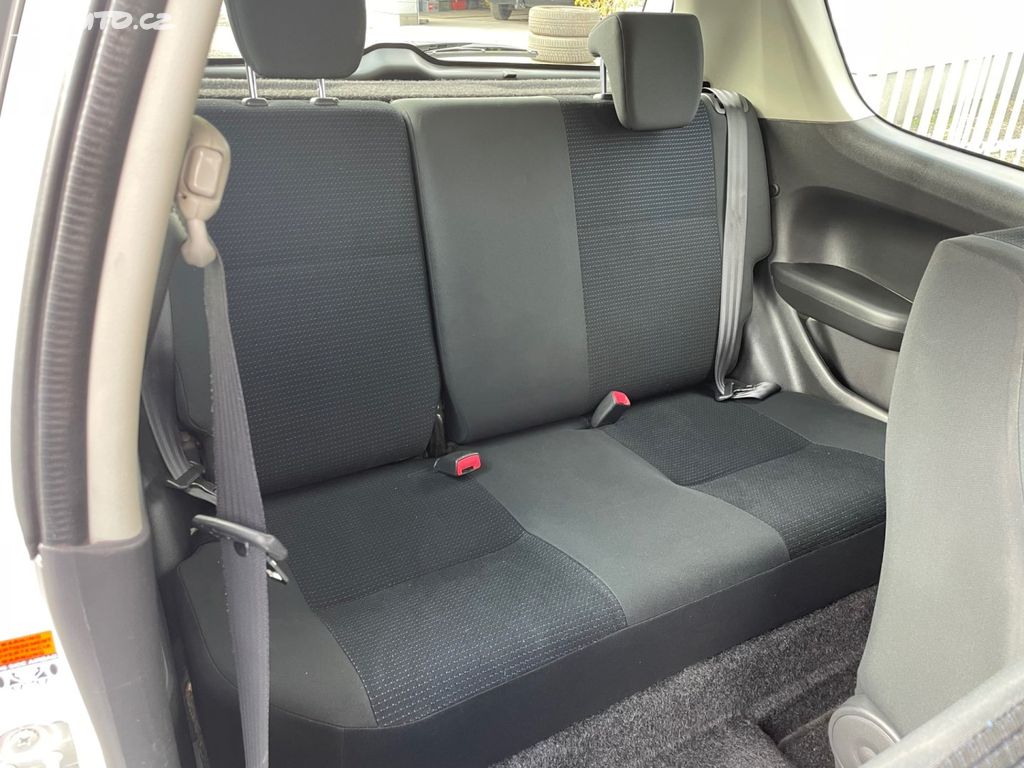 Suzuki Swift, 1,3 68 kW,SERVISKA