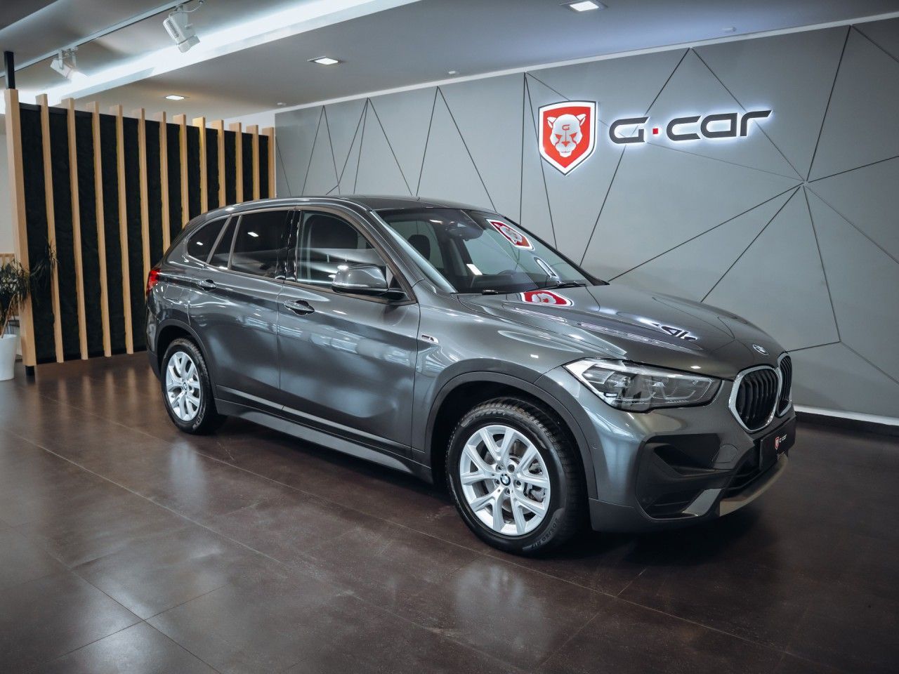 BMW X1, xDrive25e LED Navi - fotka 3