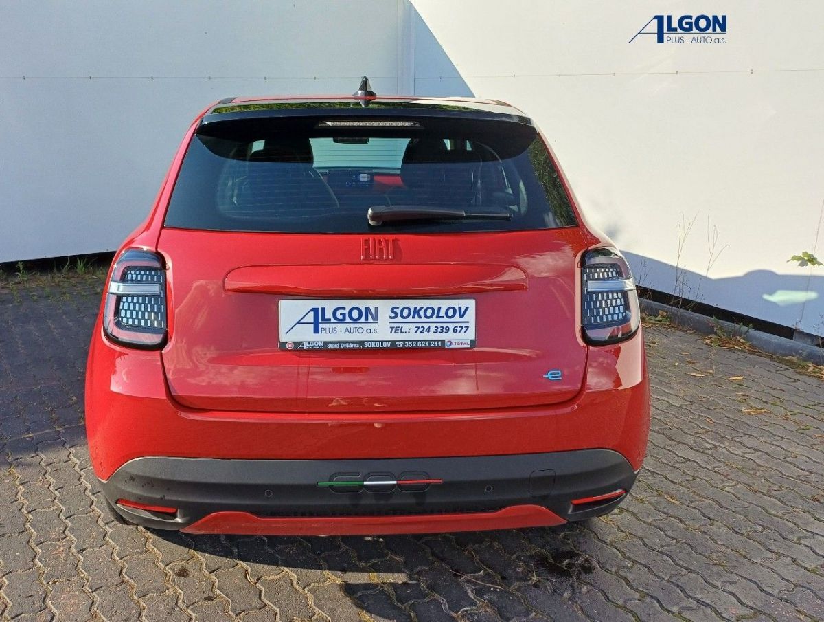 Fiat 600e, RED BEV 54 kWh 115kW - fotka 4