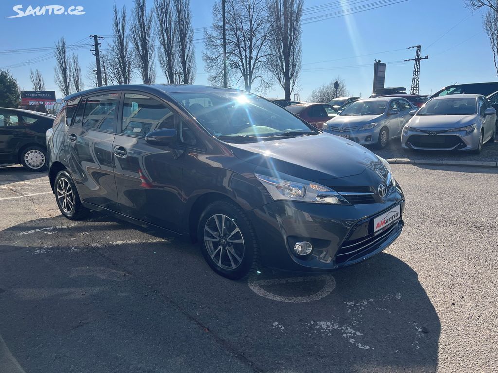 Toyota Verso, fotka 7
