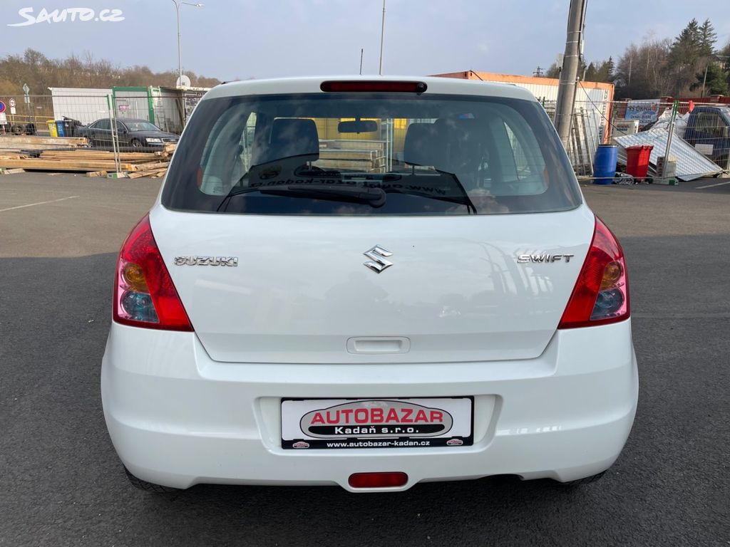 Suzuki Swift, 1,3 68 kW,SERVISKA